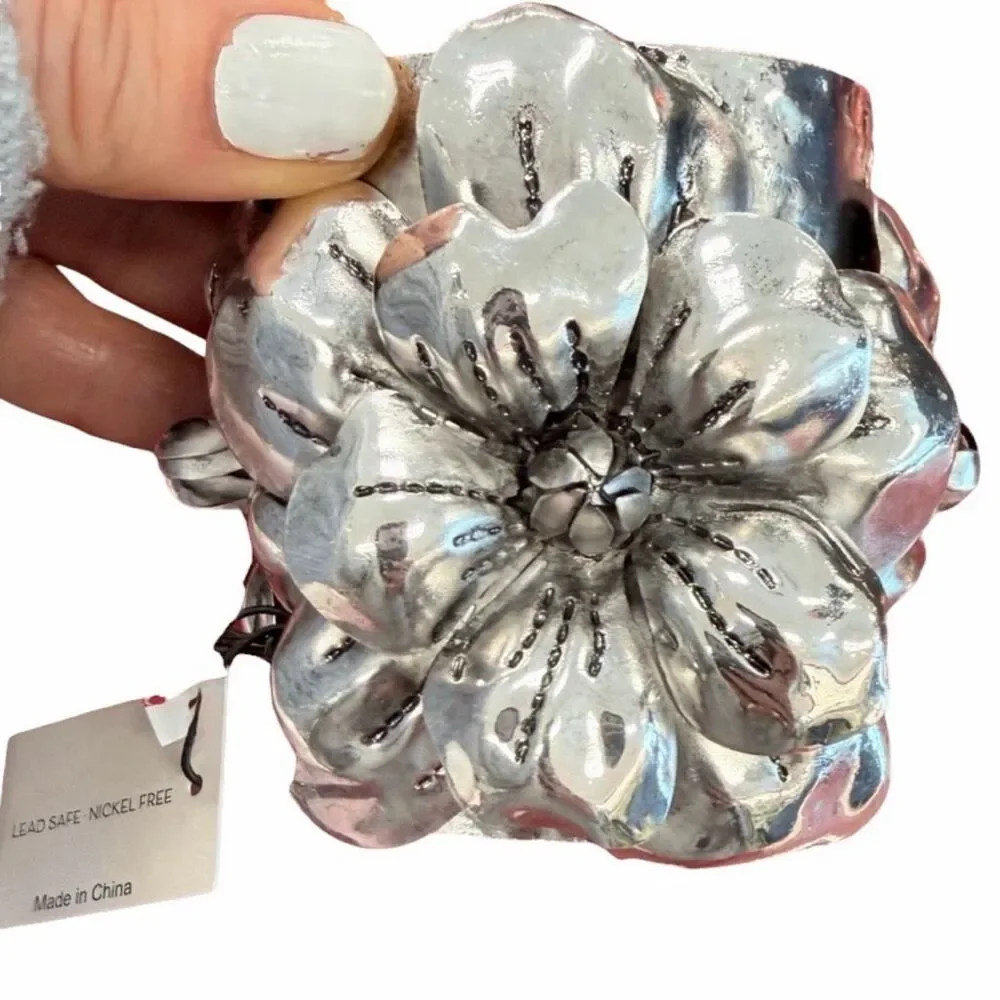 New Gorgeous Piper K Silver Bold Floral Big Flower Wide Cuff Statement Bracelet